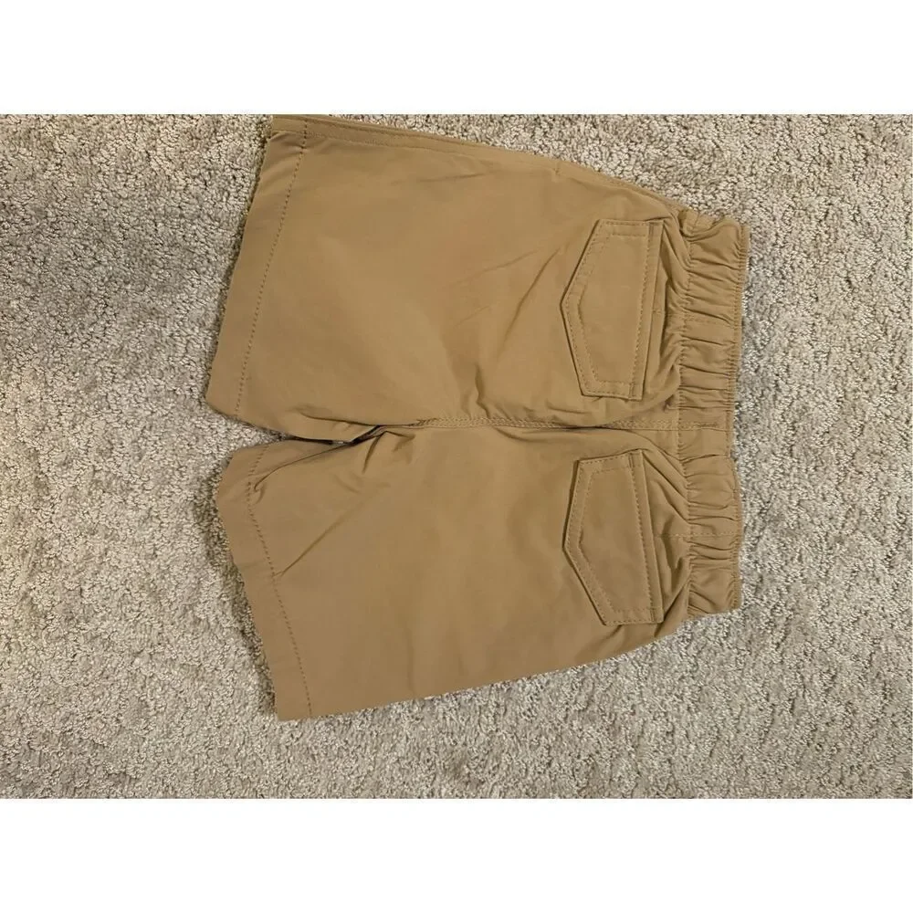 Gap boys 3T hybrid shorts with QuickDry in mojave. New without tags